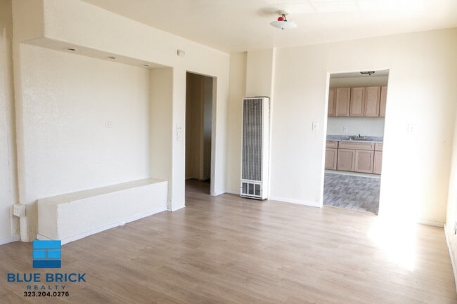 Photo - 1403 W 53rd St