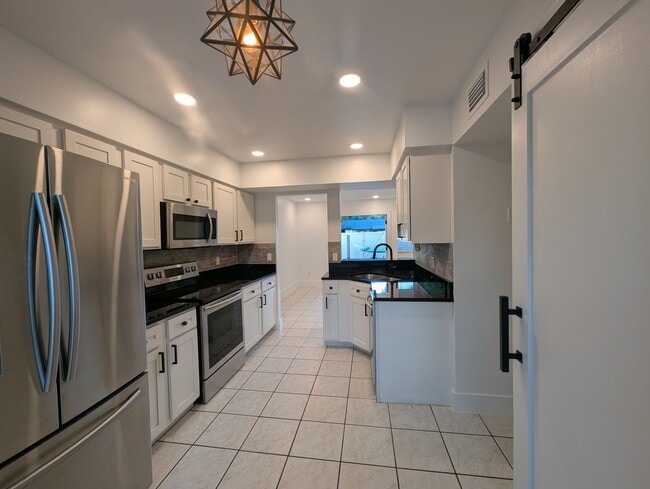 Photo - 1100 Maury Rd