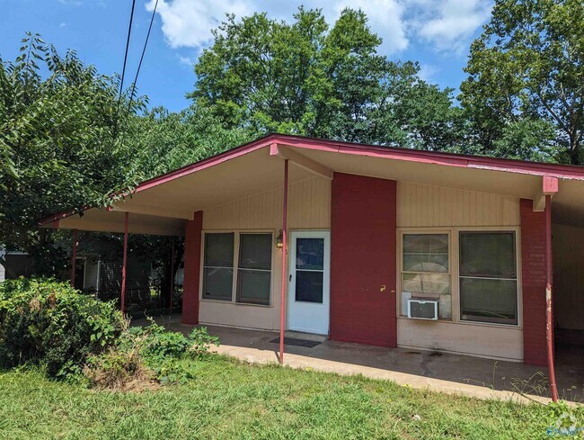 Building Photo - 2106 Griffith Dr NW Rental
