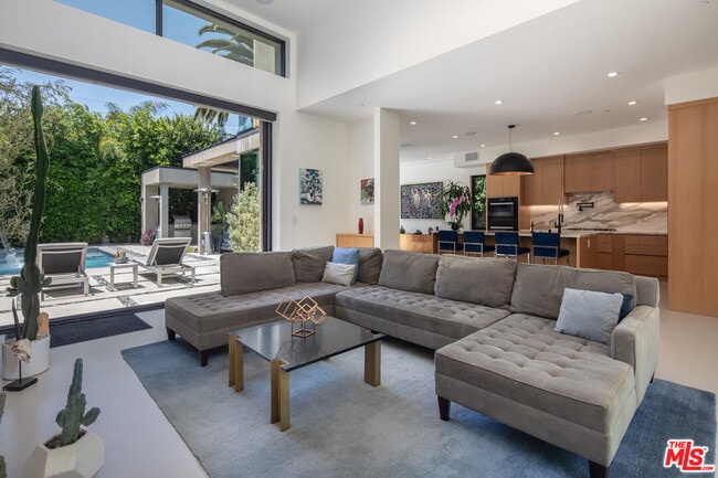Photo - 631 N Curson Ave