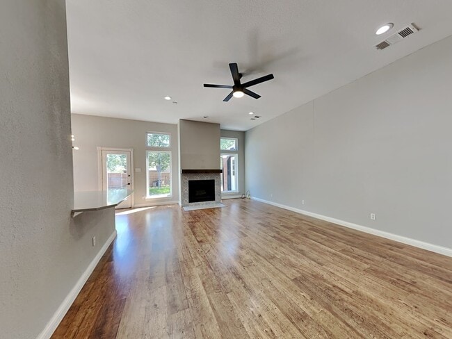 250 Pinyon Ln