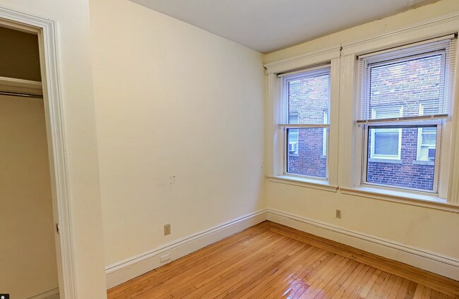 Photo - 25 Queensberry St Unit 32