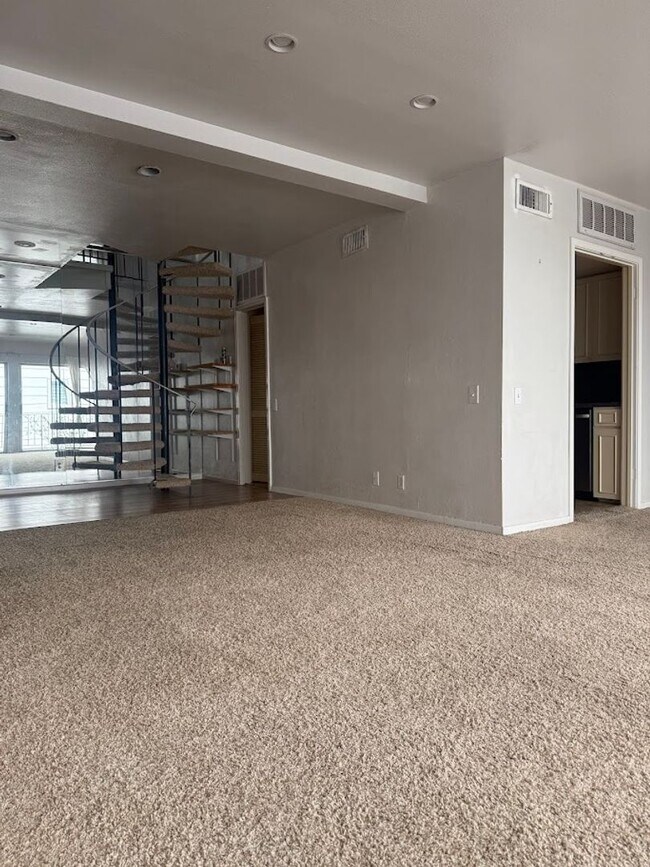 Photo - San Pedro Square - West Campus - Townhome - Old School Luxery - W/D - Fireplace - Updated Kitchen... Unit San Pedro Square #14