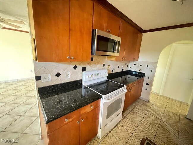 Photo - 19008 Orlando Rd S