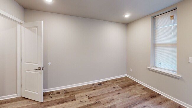 Photo - 2833 W Oxford St Unidad 1