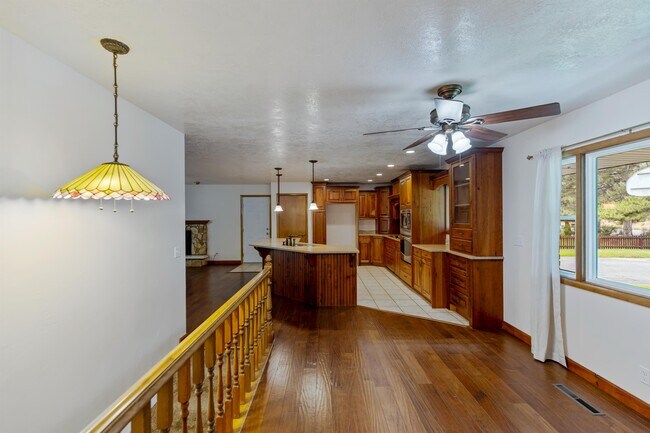 Photo - 650 Canyon Rd