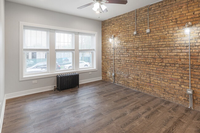 Photo - 6037 N Winthrop Ave Unit 3