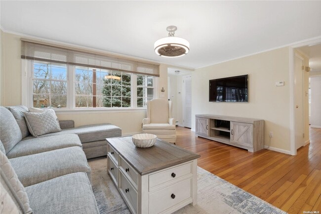 Photo - 220 Fiddler Ln