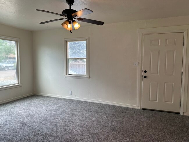Photo - 975 Jones Dr Unit A