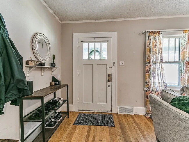 Photo - Charming 2-Bedroom Home minutes from everything!