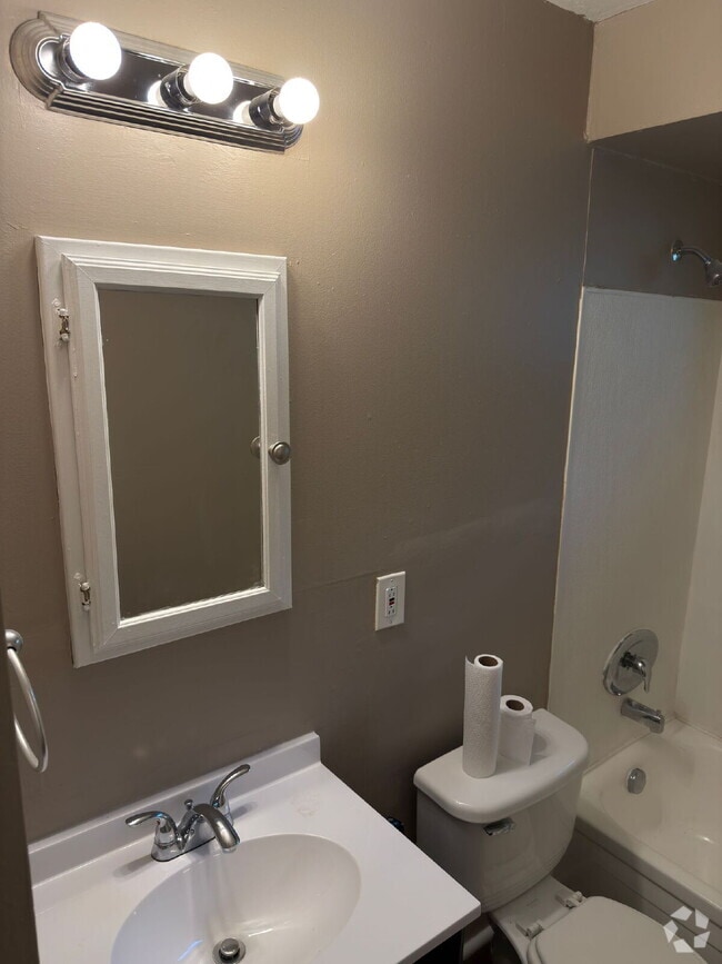 Building Photo - 2033 Bella Clare Dr Rental
