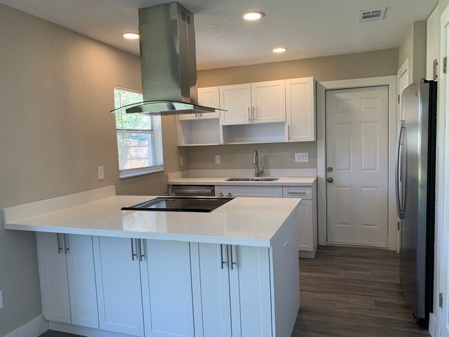 Photo - 5618 S 12th Ave