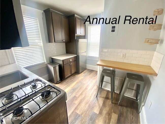 Building Photo - 401 Main St Unit #2