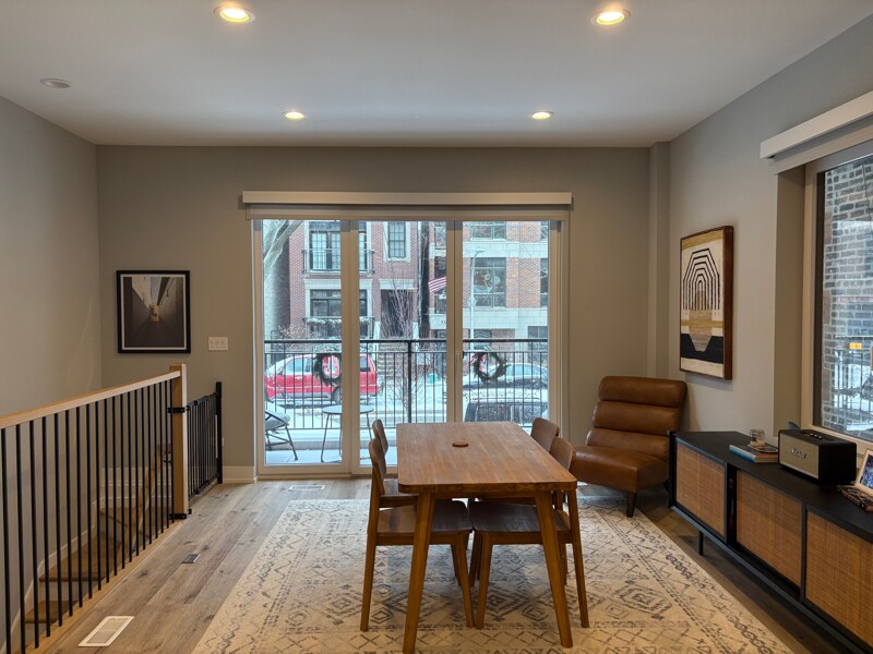 Photo - 3341 N Sheffield Ave Unidad 1N