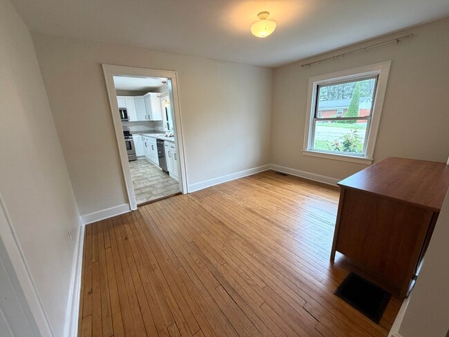 Photo - 114 Beck St