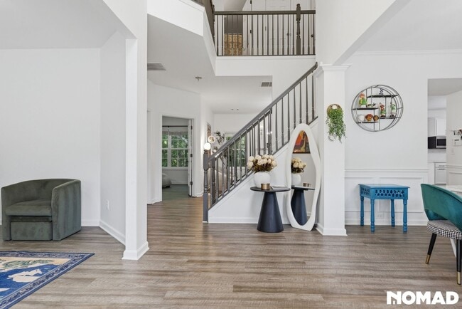 Photo - 2540 Lansing Ln