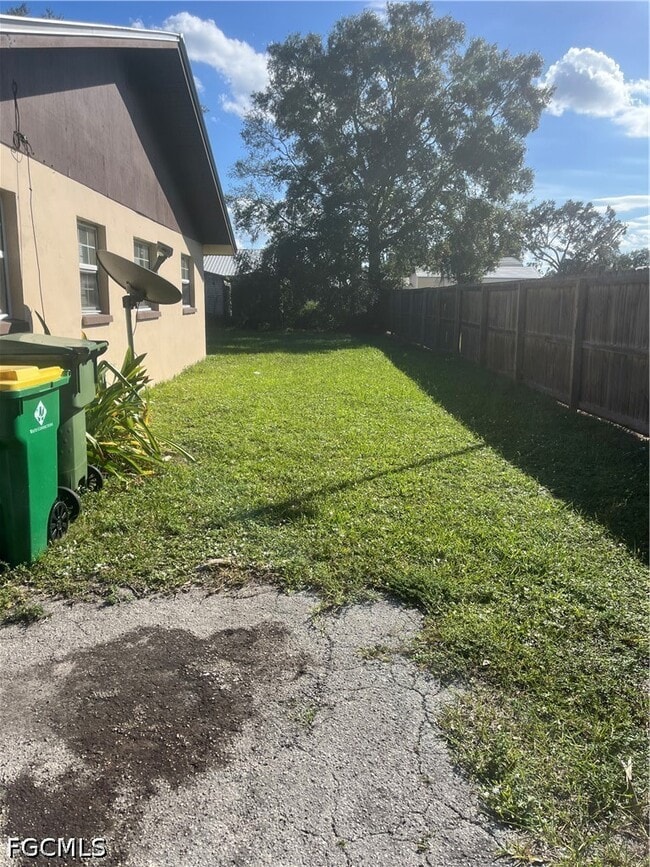 Photo - 345 3rd Ave