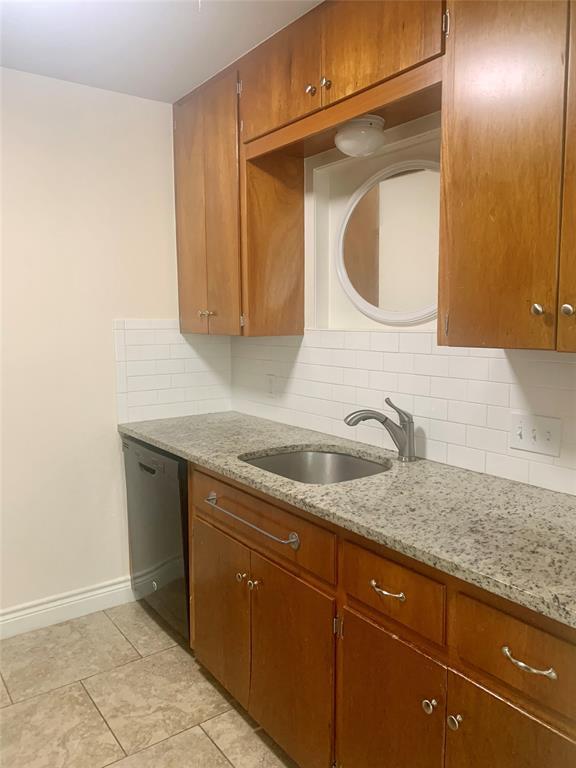 Photo - 2302 Mesquite Ln