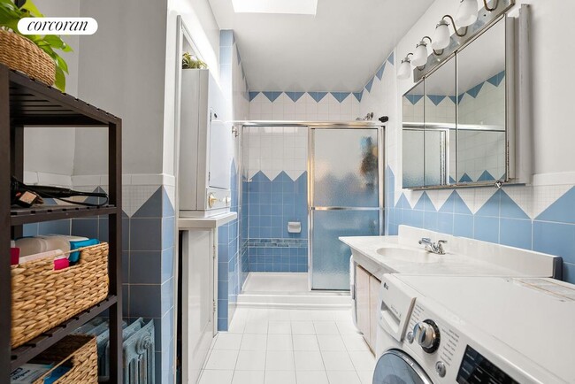 Photo - 530 Carlton Ave