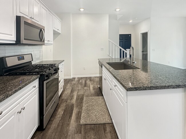 Photo - 27607 Sawtooth Ln