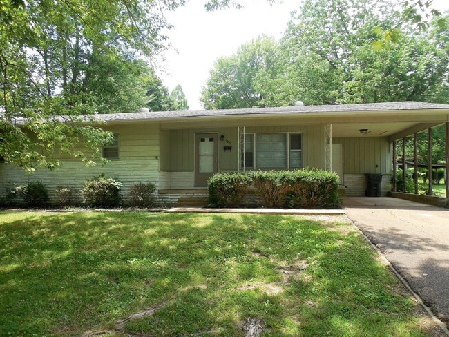 Photo - Great 3 Bedroom 2 Bath Home Nice Neighborhood