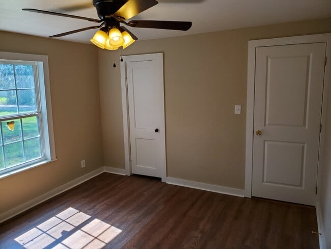 Photo - 901 N Bledsoe St