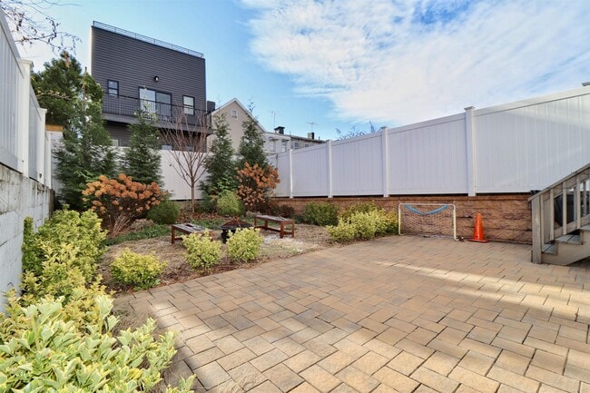 Photo - 19 Graham St Unit 1