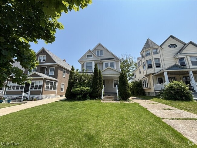 Building Photo - 1481 Robinwood Ave Rental