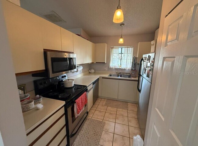 Photo - 2910 63rd St W