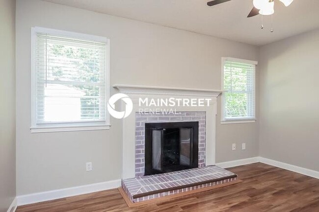 Photo - 3 Bedroom Pet-Friendly Home in Greensboro, NC with Main Street Renewal