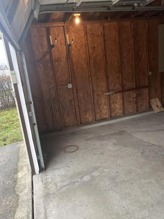 Photo - 13700 Maple Leaf Dr