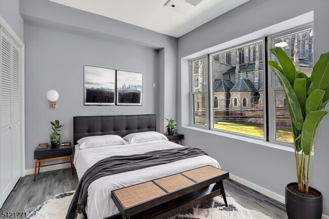 Photo - 155 Clifton Ave