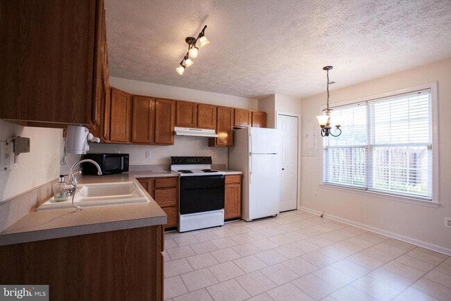 Photo - 10502 Guilderland Ct