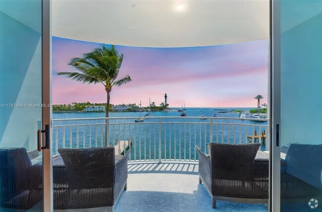 Building Photo - 2508 Bay Dr Unit 305 Rental