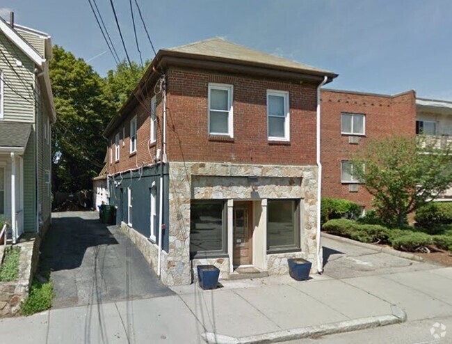 Building Photo - 388 Langley Rd Unit #1 Rental