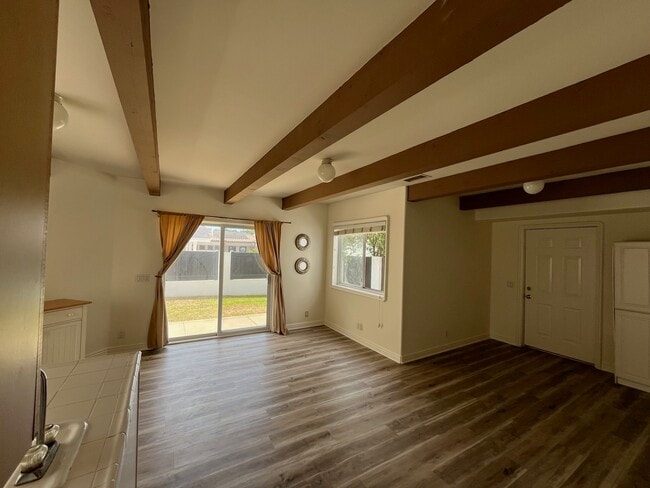 Photo - 535 Loma Vista St Unidad GST