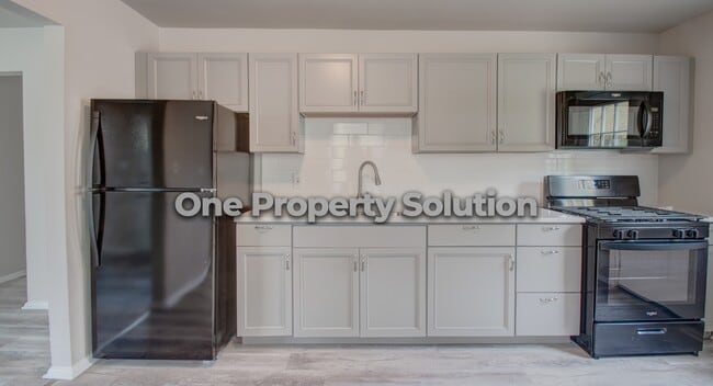 Photo - 1062 Hovey St