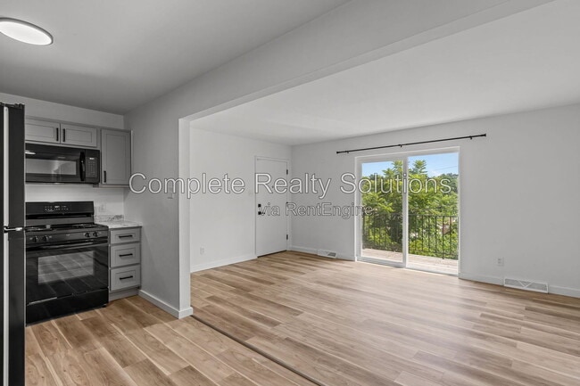 Photo - 2543 Mary Ave Unit 2543 G