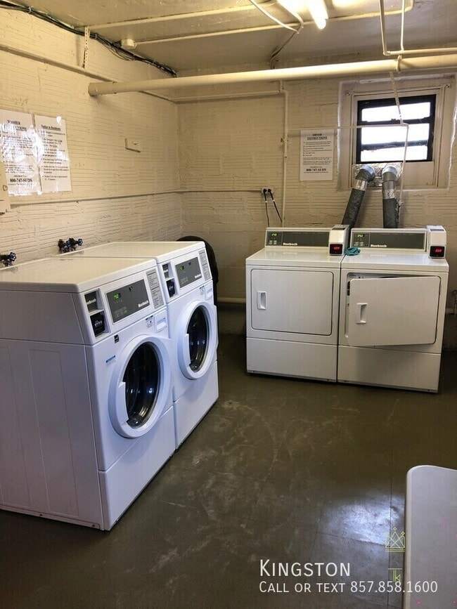 Photo - 126 Babcock St Unidad 8R