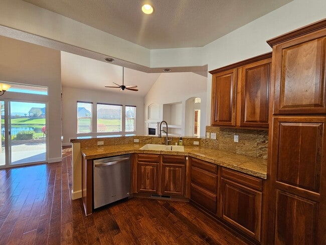 Photo - Beautiful Executive Home In Gated Community