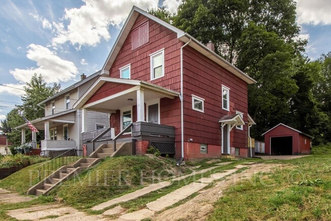 Photo - 3 Bed Home with Garage, Private Driveway & Yard – $1,495/mo