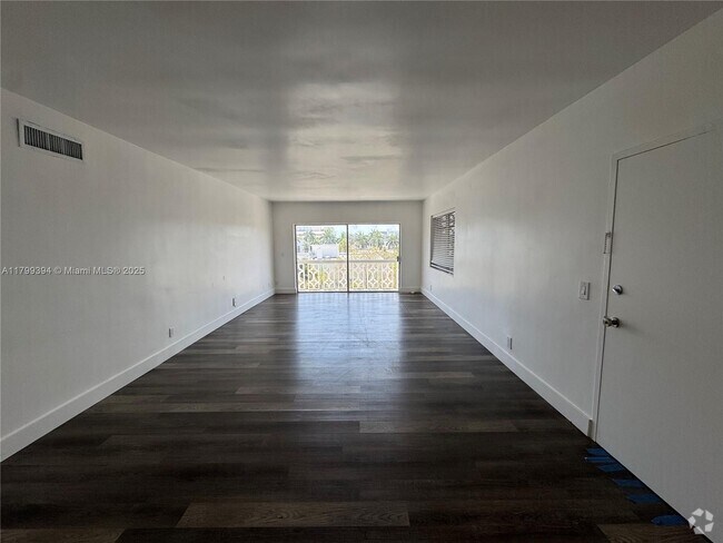 Building Photo - 9700 W Bay Harbor Dr Unit 401 Rental