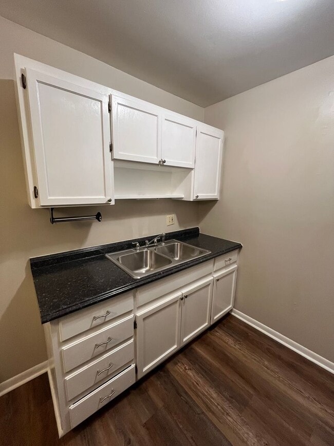 Photo - Walk to Vandy and Hillsboro Village, 1 Bed/1 Bath at the Villager West, Top Floor and Newly Renov...