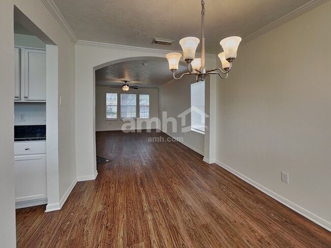 Photo - 15923 Mission Glen Dr