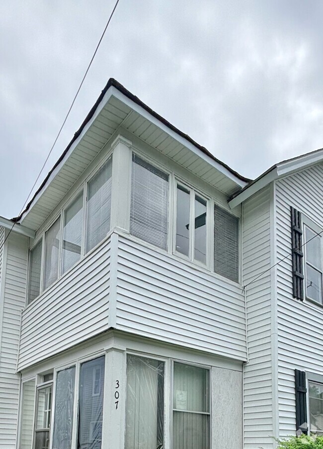 Building Photo - 307 South Ave Unit 202 Rental