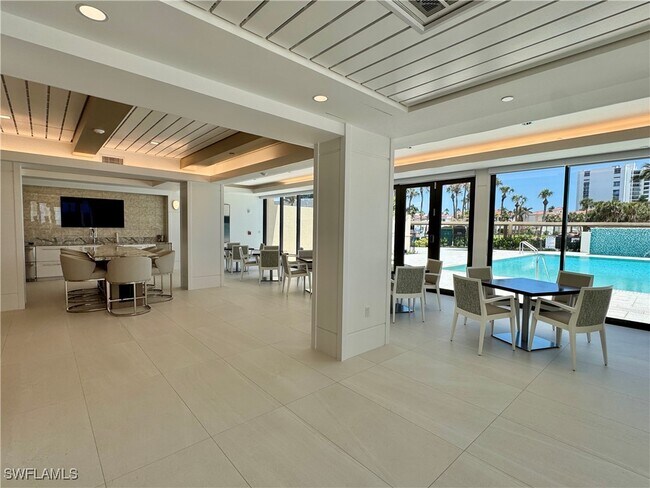 Photo - 4001 Gulf Shore Blvd N Unidad 902 Rental