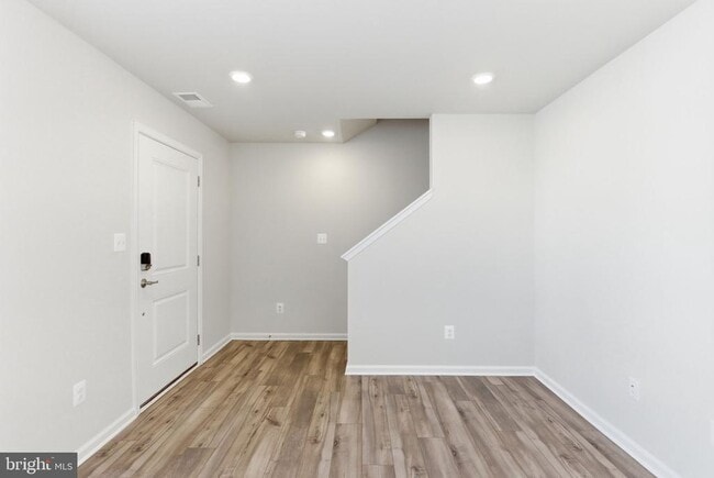 Photo - 406 18th Ave