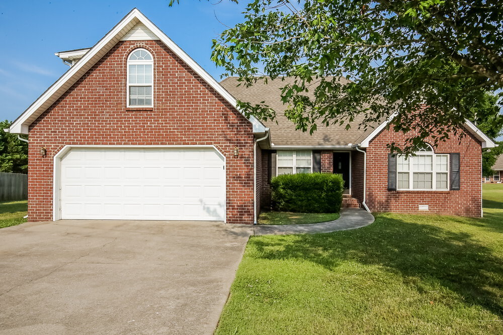 Photo - 105 Harkness Ct