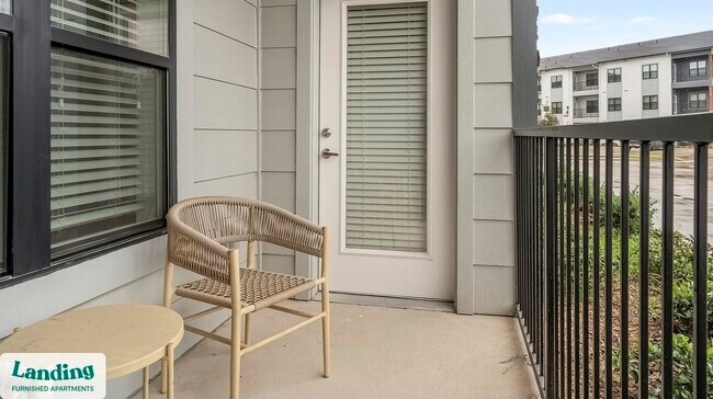 Photo - 3501 N Austin St Unidad 3303