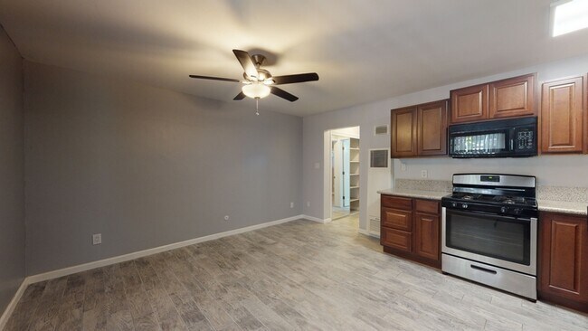 Photo - 1440 Lincoln Ave